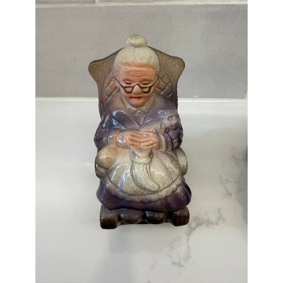 Vintage Grandma and Grandpa Rocking Chair Salt and Pepper Shakers - Picture 2 of 9